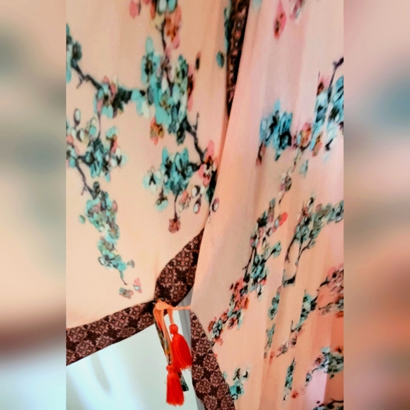 Bohemian pink floral cover up medium - Picture 4 of 8